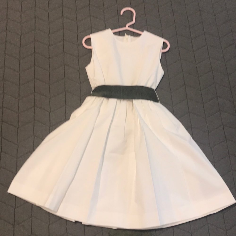 Girls White Party Dress with Contrasting Black Waistband
Worn once.